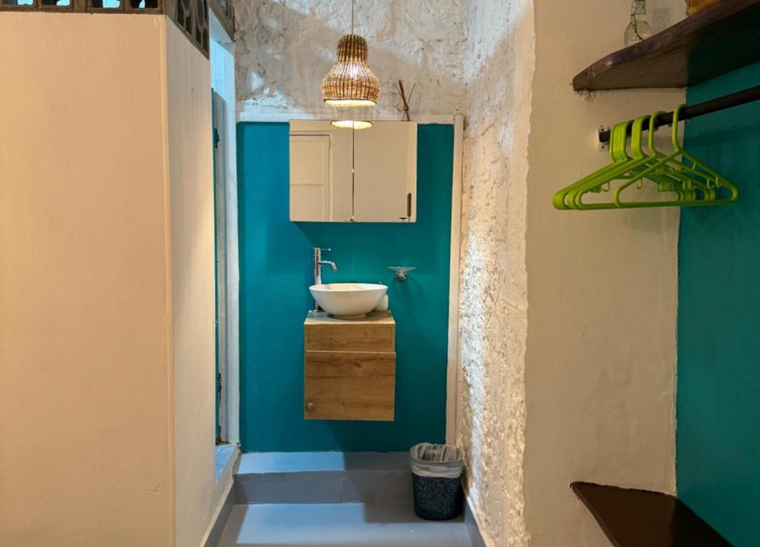 El Barrio Hostal