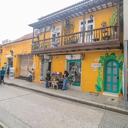 El Barrio Hostal