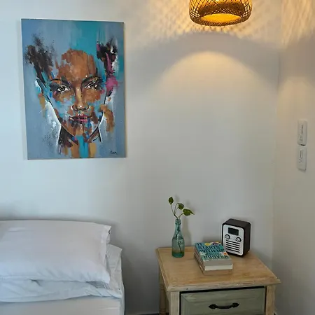 Hostal El Barrio Hostal *