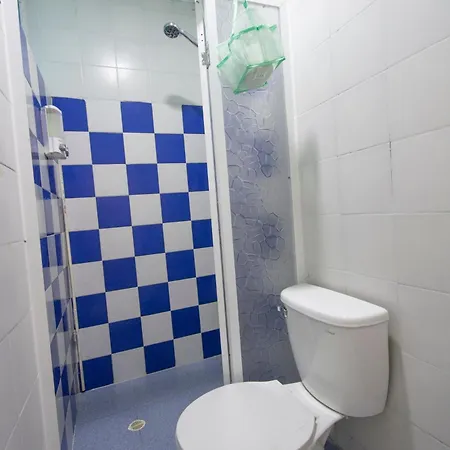 El Barrio Hostal *