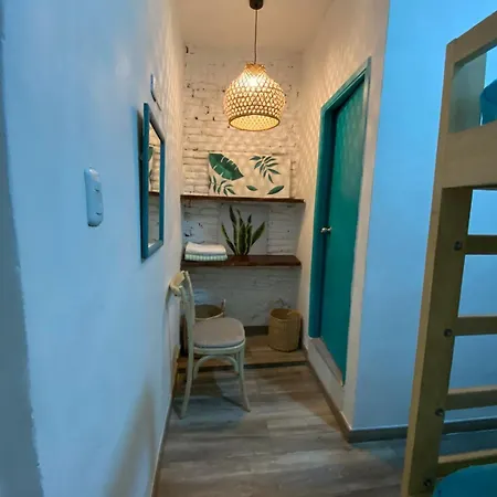 Hostal El Barrio Hostal *