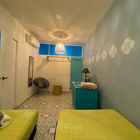El Barrio Hostal
