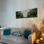 El Barrio Hostal