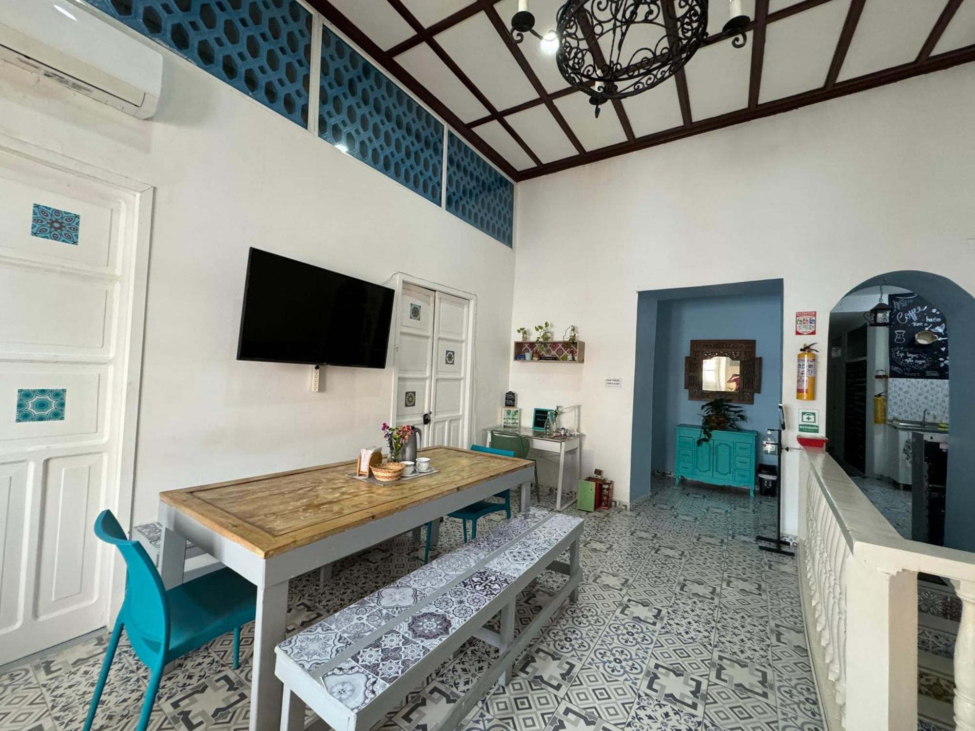 Hostal El Barrio Hostal