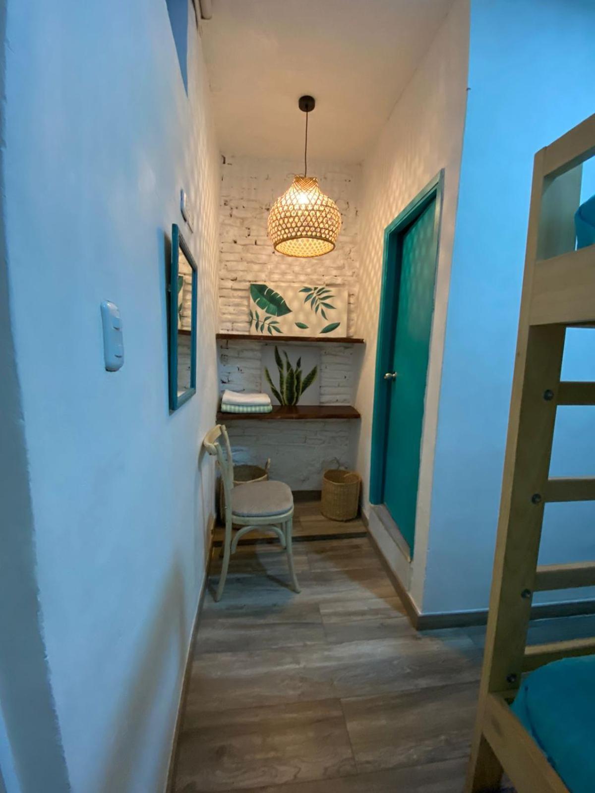 Hostal El Barrio Hostal *